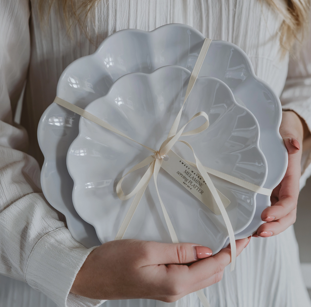 Scalloped Serving Dish Set