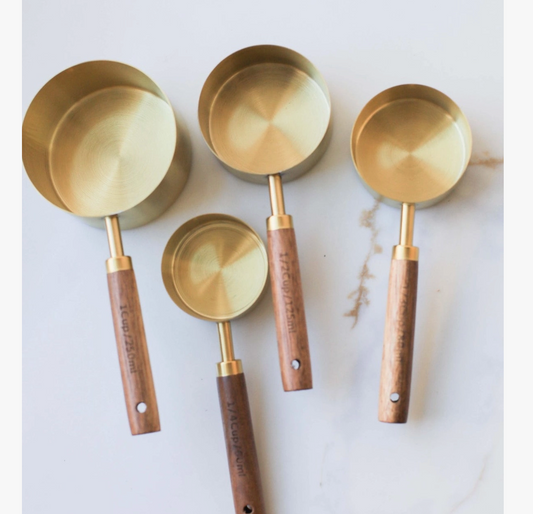 Wood Handle Measuring Cup Set